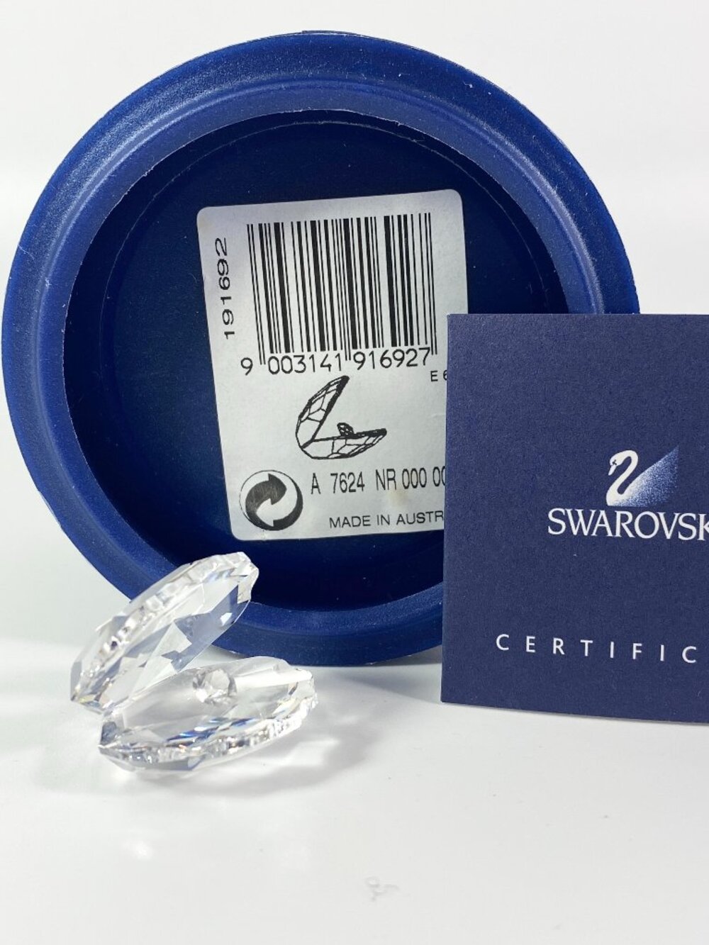 Swarovski Crystal Clam Shell with Diamond Pearl Figurine